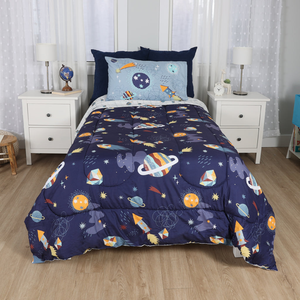 4-Piece Twin Bedding Set, Outerspace room shot