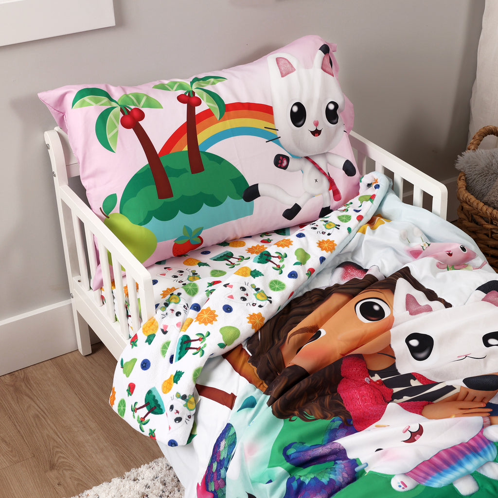 Gabbys' Dollhouse 3-Piece Toddler Bedding Set close up