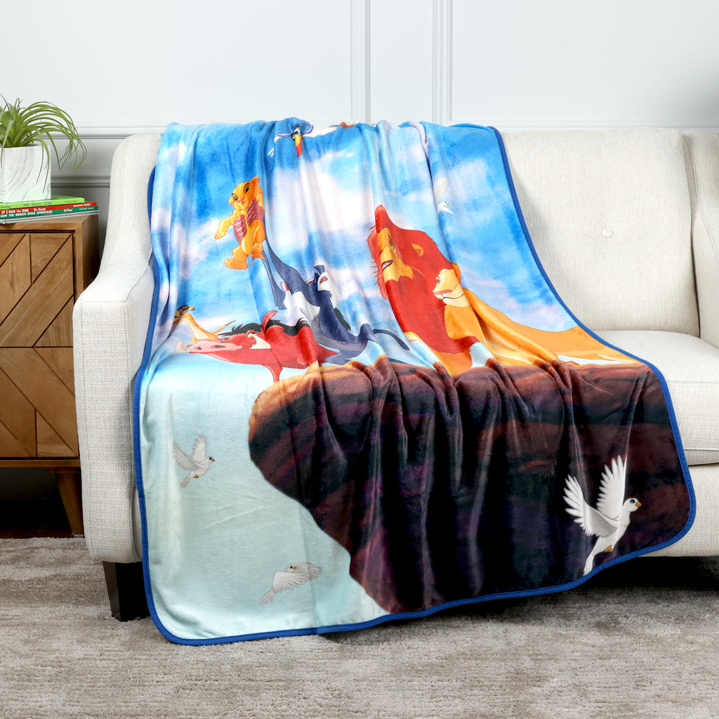 Disney The Lion King Kids Throw, 50" x 60" room shot