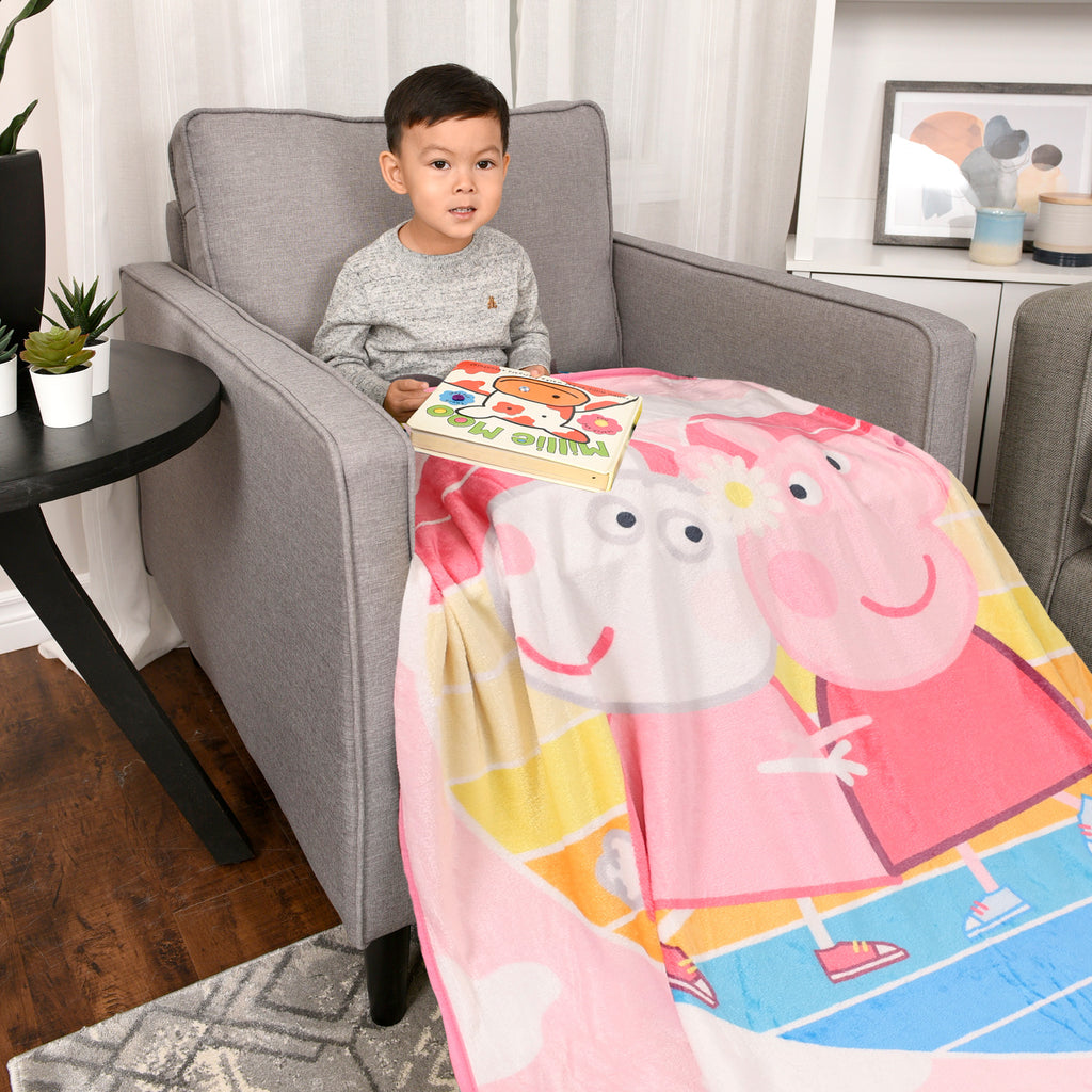 Peppa Pig Throw Blanket, 50" x 60" lifestyle