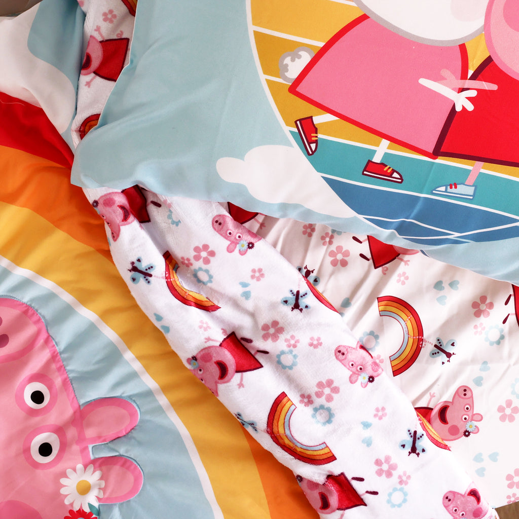 Peppa Pig 3-Piece Toddler Bedding Set close up