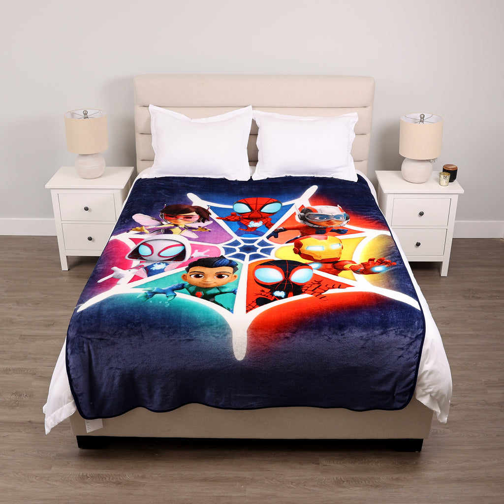 Marvel Spidey & Friends Kids Oversized Blanket, 60" x 90" room shot