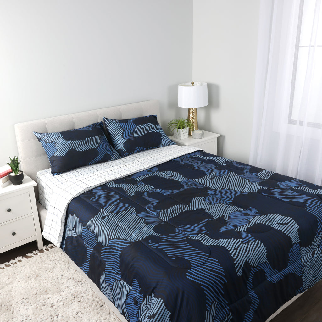 5-Piece Full Bedding Set, Blue Geo room shot