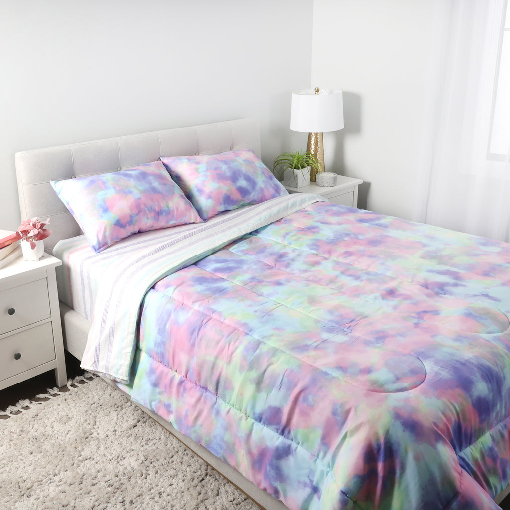 5-Piece Full Bedding Set, Tie Dye room shot