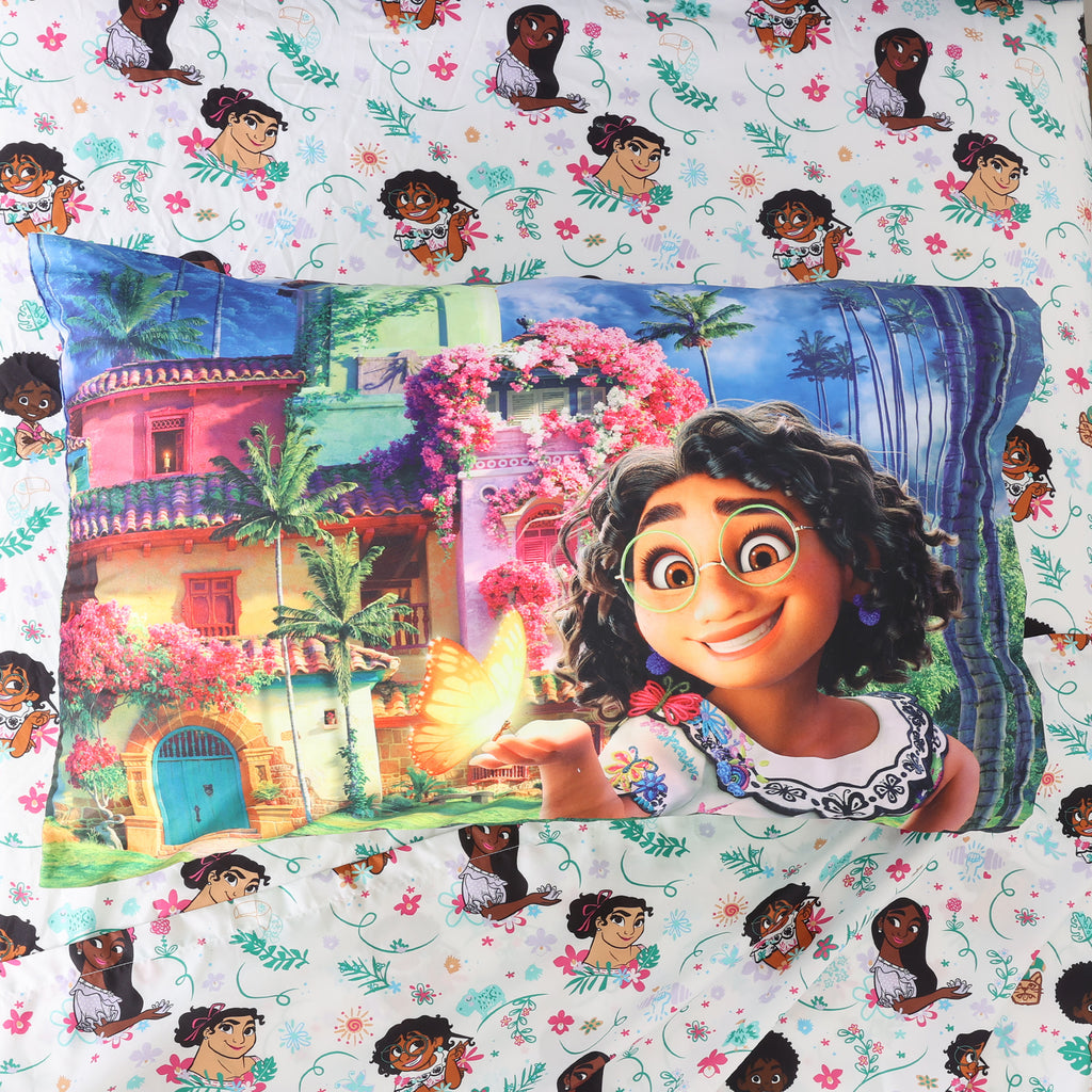 Disney Encanto 3-Piece Twin Sheet Set close up