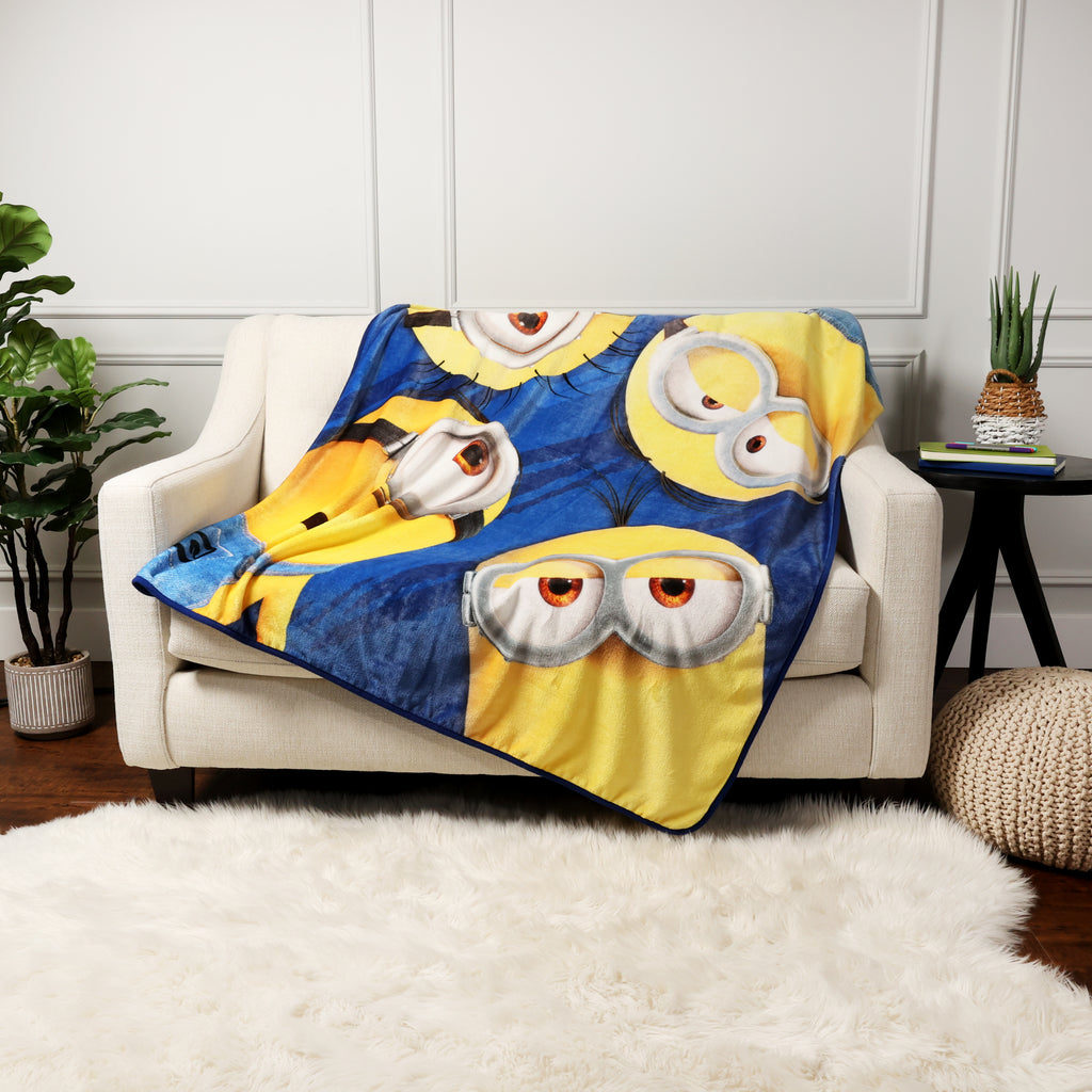 Despicable Me Minions Kids Throw, 50" x 60" room shot