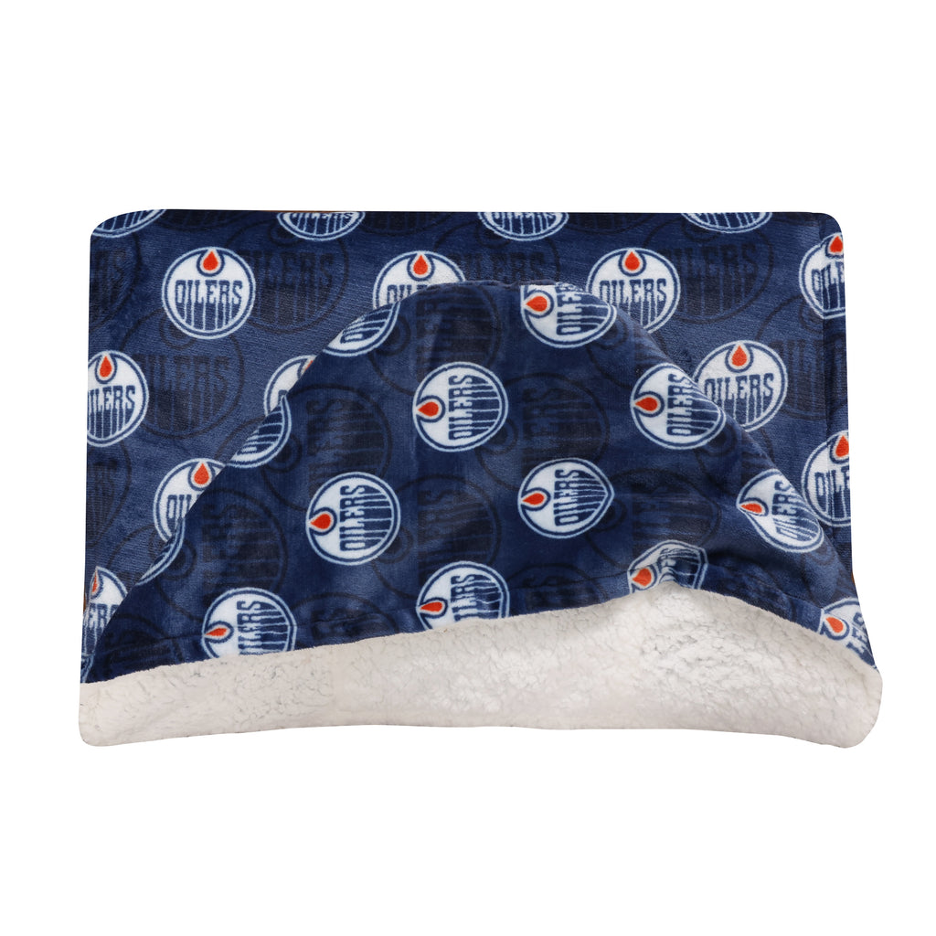 NHL Edmonton Oilers Hooded Throw folded