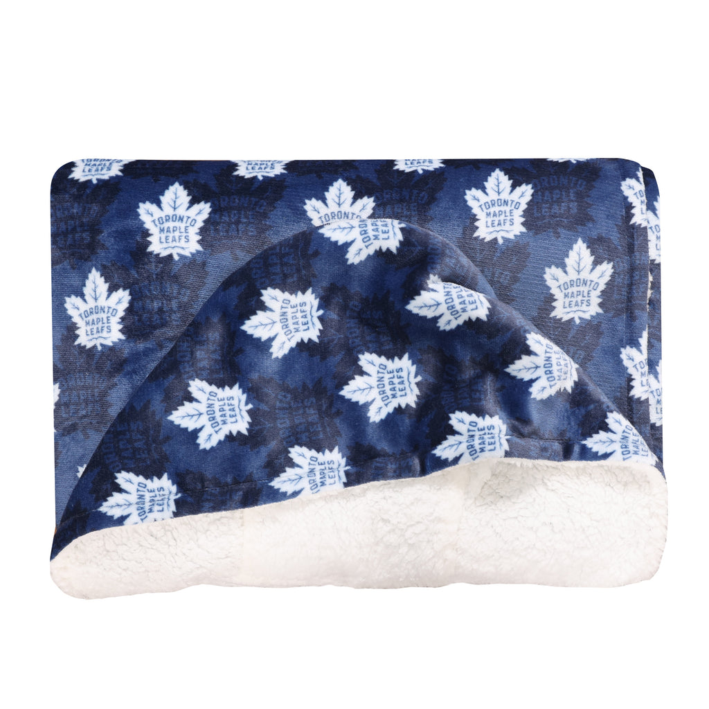 NHL Toronto Maple Leafs Hooded Throw folded