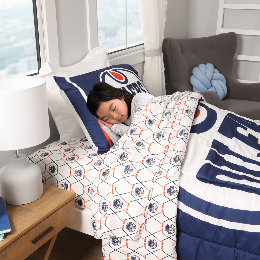NHL Edmonton Oilers Twin Bedding Set lifestyle