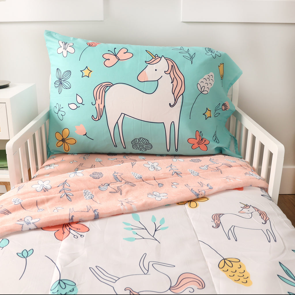 3-Piece Toddler Bedding Set, Unicorn close up