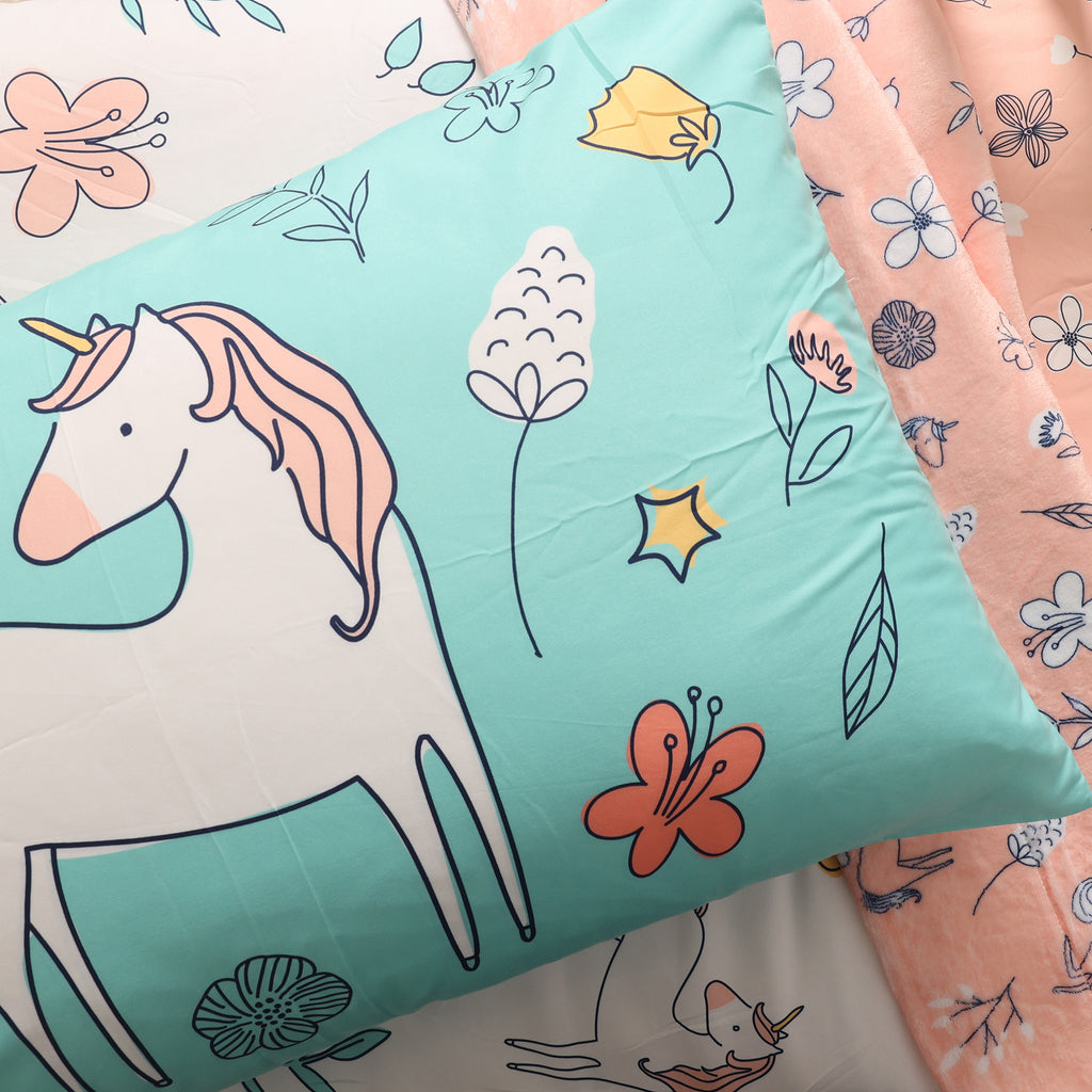 3-Piece Toddler Bedding Set, Unicorn close up