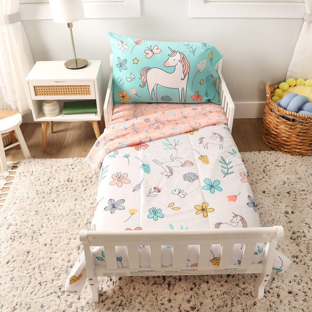 3-Piece Toddler Bedding Set, Unicorn room shot