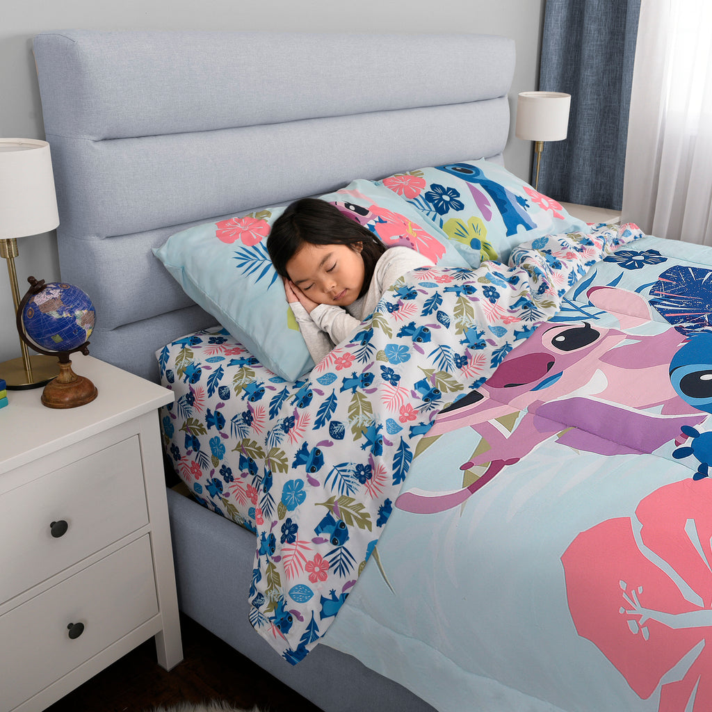 Disney Lilo & Stitch 5-Piece Full Bedding Set lifestyle
