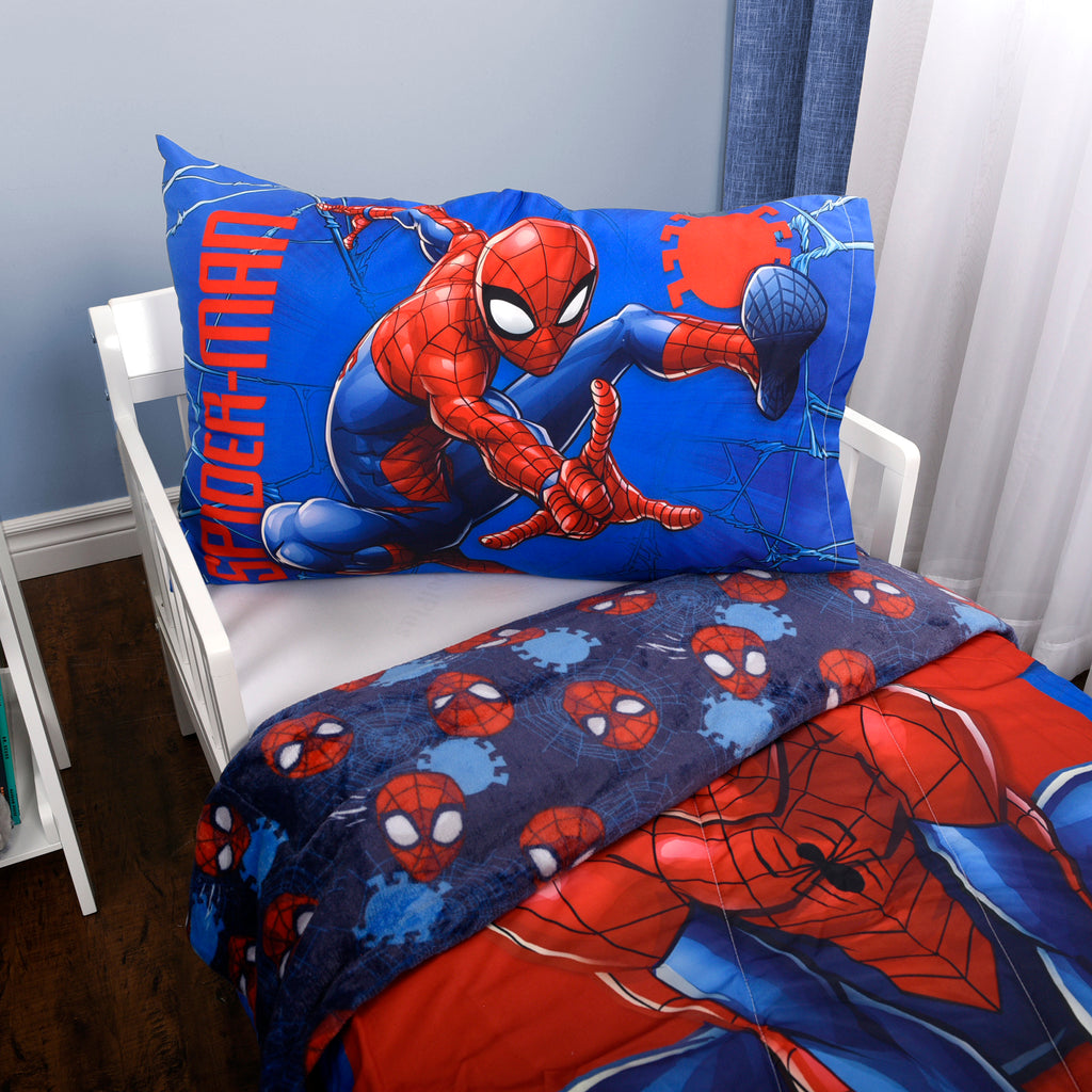 Marvel Spider-Man 2-Piece Toddler Bedding Set bed close up