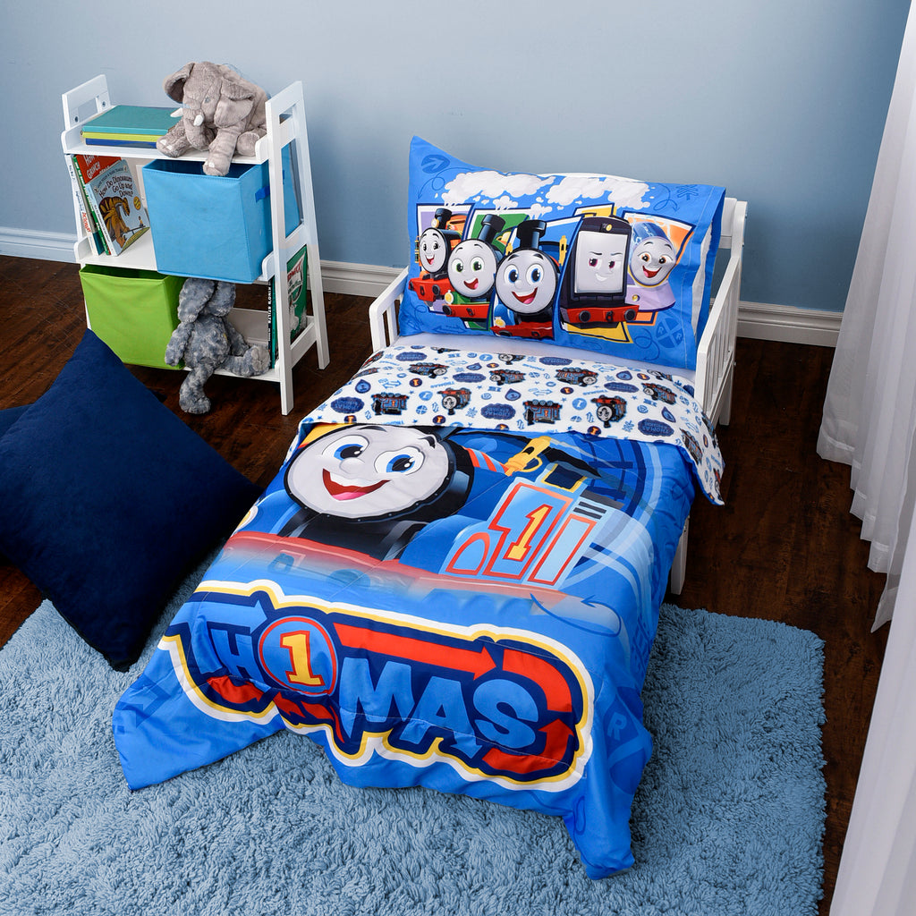 Thomas & Friends 2-Piece Toddler Bedding Set room shot