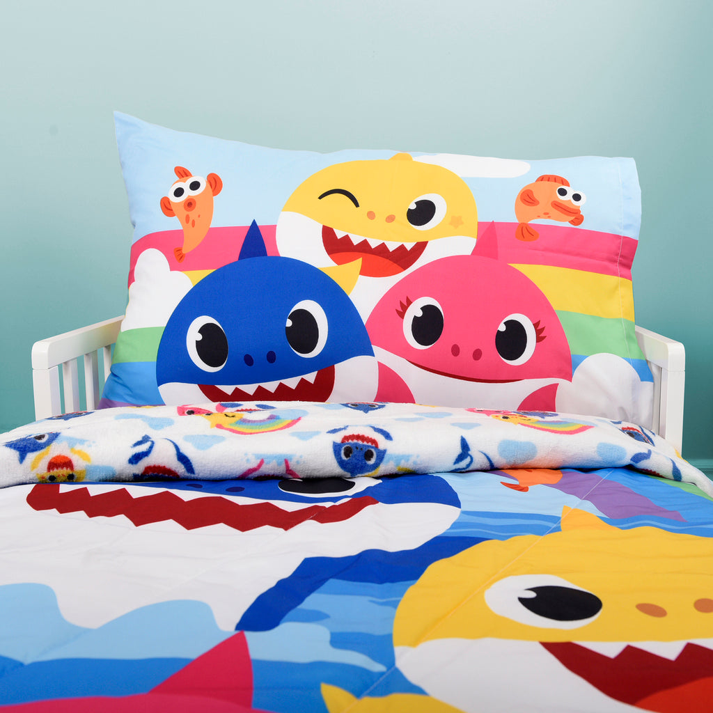 Baby Shark 2-Piece Toddler Bedding Set close up bed