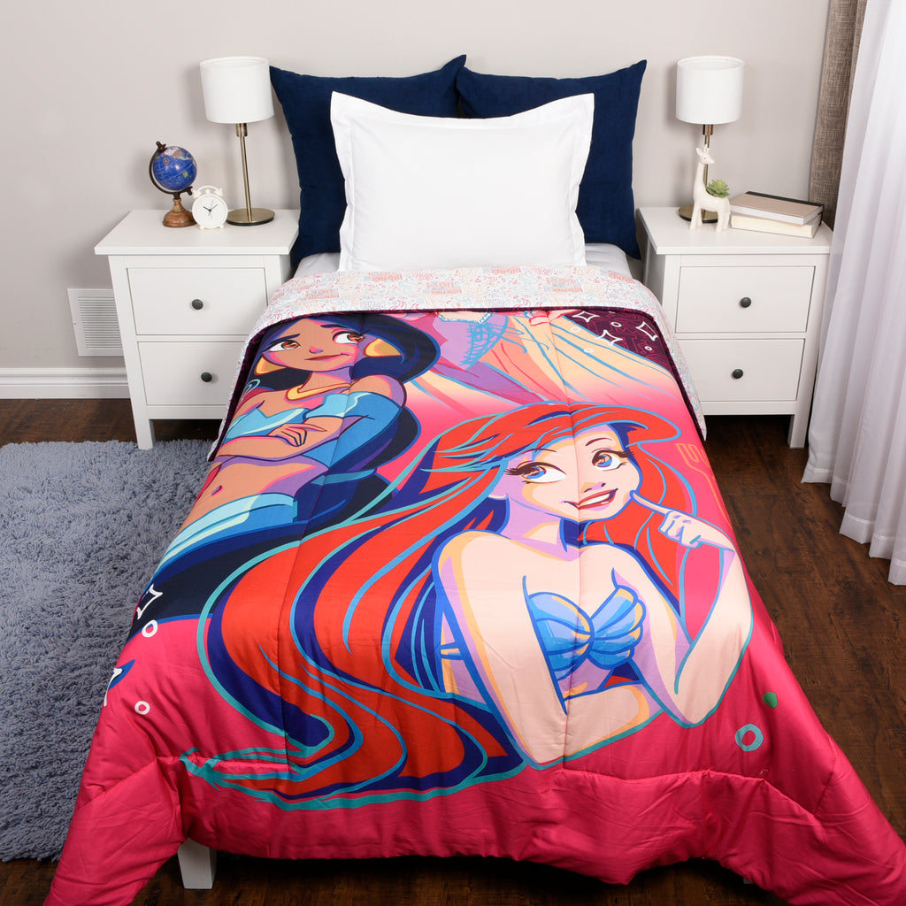 Disney Princess Twin/Full Comforter, 72" x 86" room shot