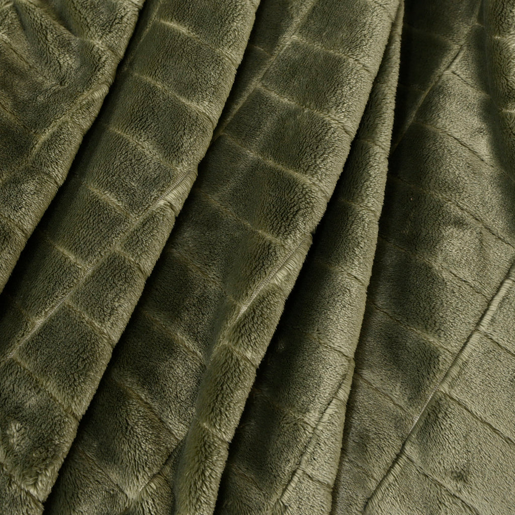 Life Comfort Recycled Brick Jacquard Blanket, Green 90” x 90” close up