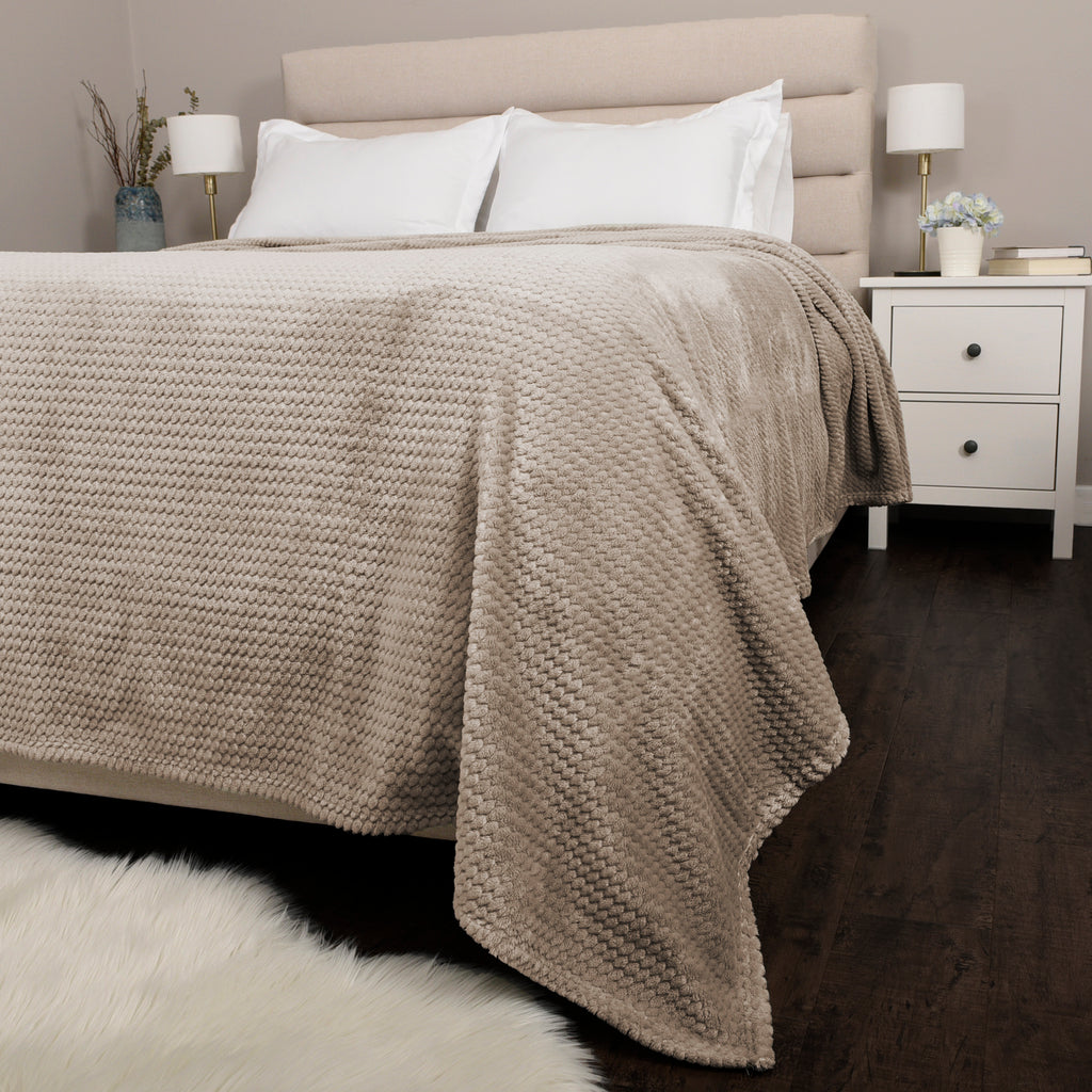 Life Comfort Jacquard Velvet Touch Blanket, Grey 112" x 92" room shot
