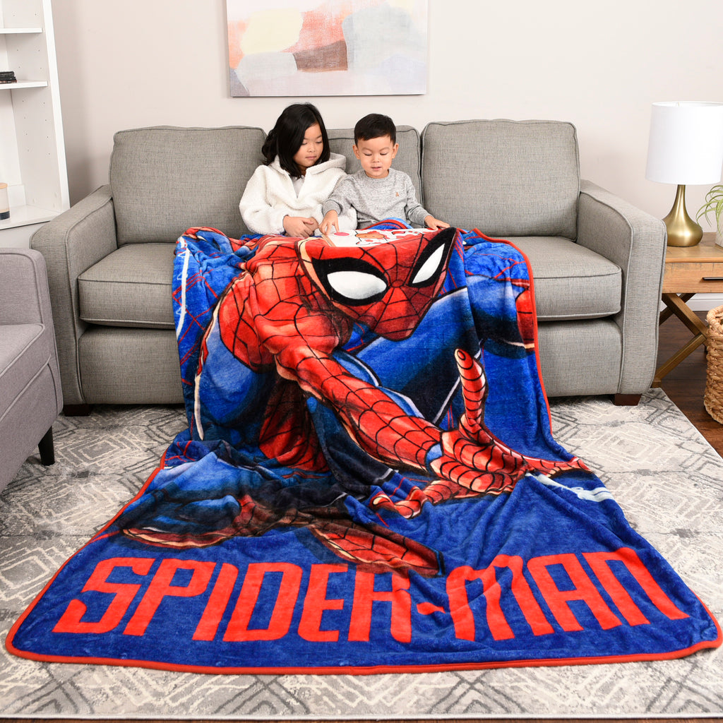Marvel Spider-Man Kids Oversized Blanket, 60" x 90" lifestyle
