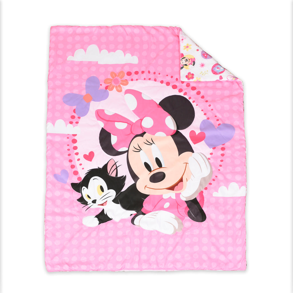 Disney Minnie Mouse Toddler Bedding Set comforter flat lay                   