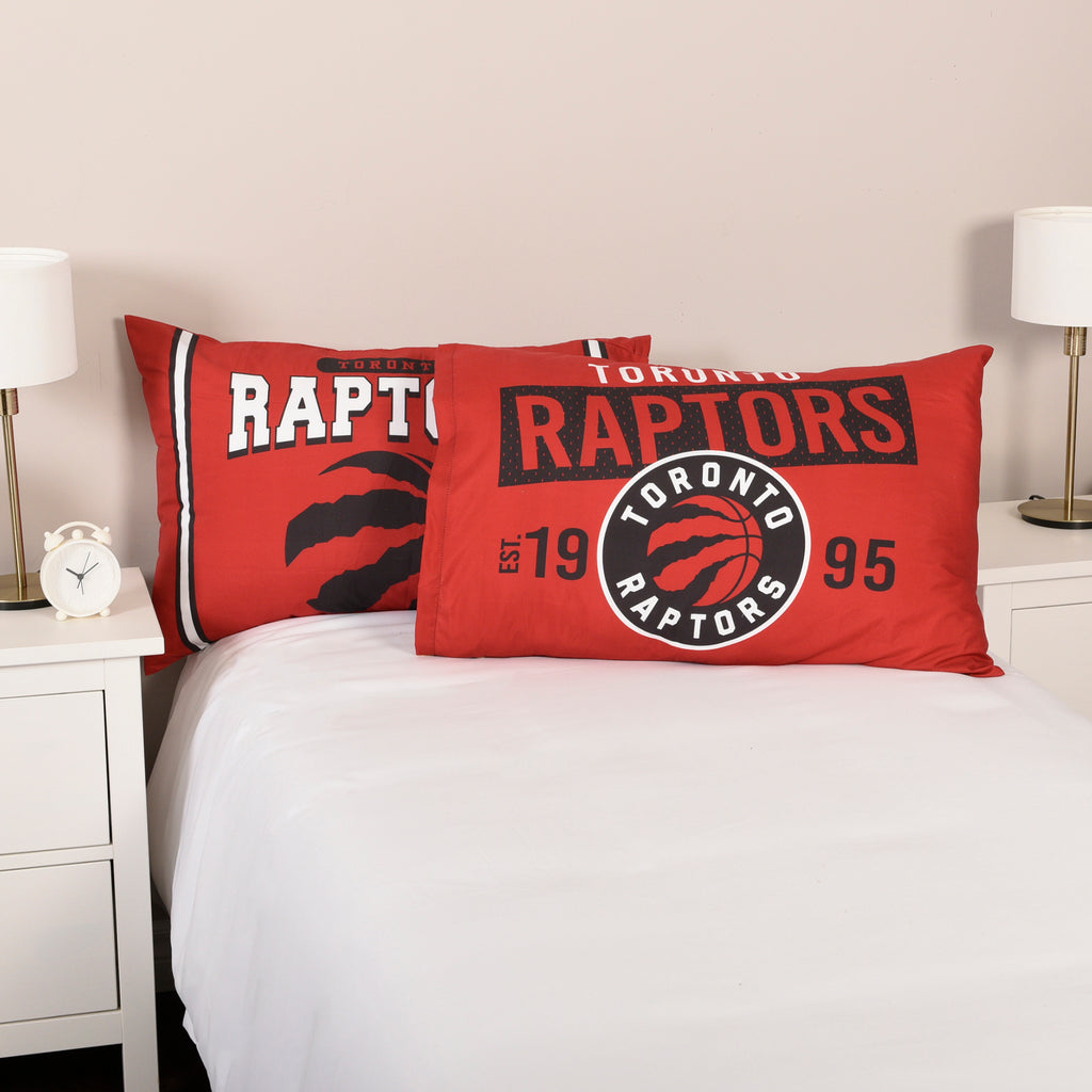 NBA Toronto Raptors 2-Piece Pillowcase room shot on bed