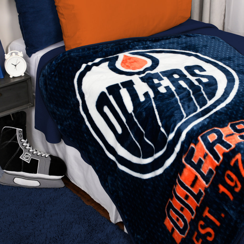 Edmonton Oilers Blanket room shot