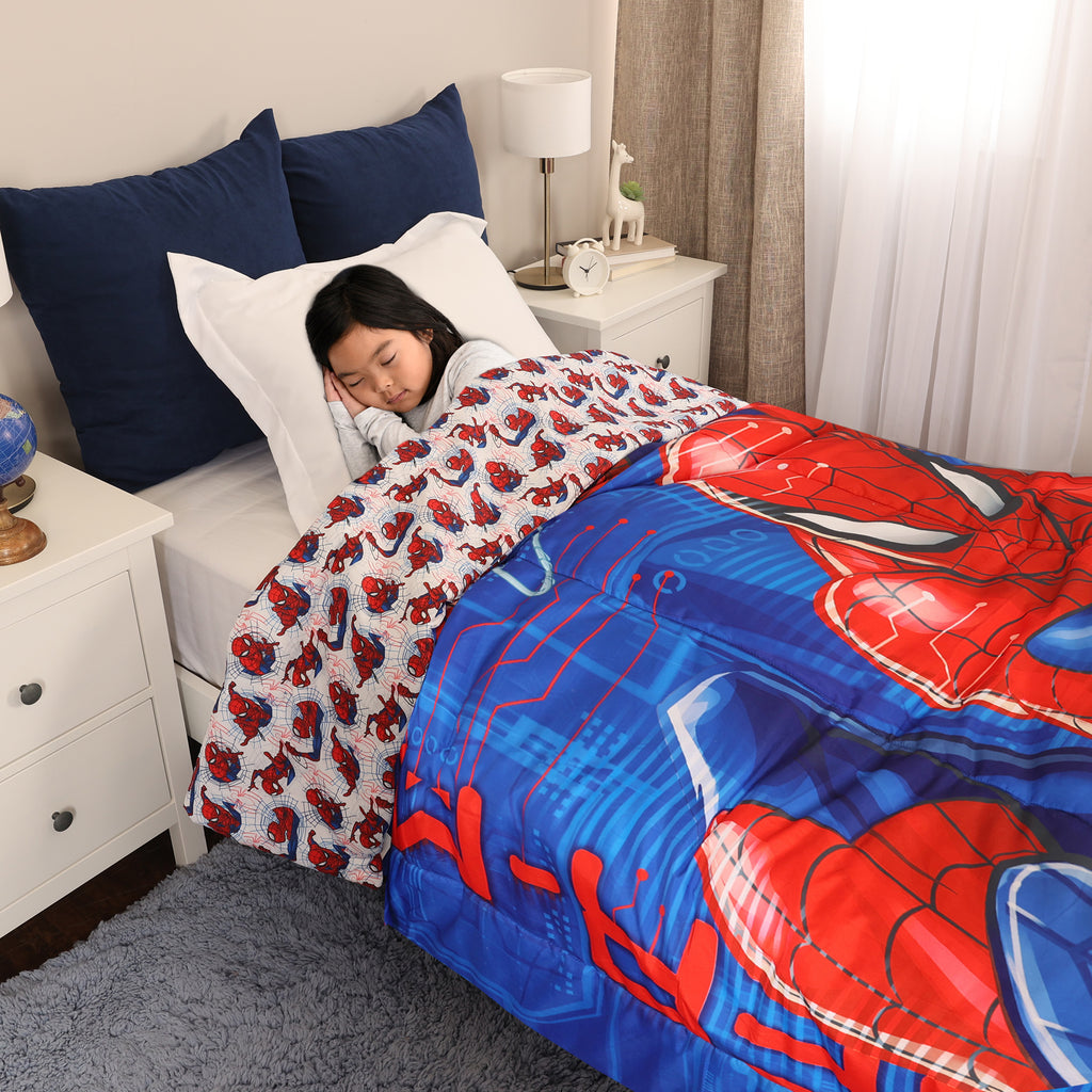 Marvel Spider-Man Twin/Full Comforter, 72" x 86" lifestyle