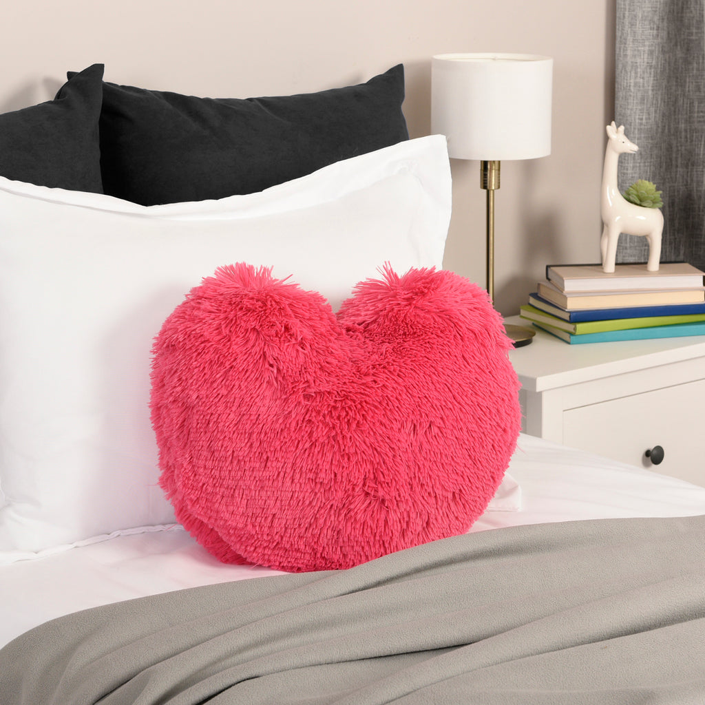 Funky Fur Heart Décor Cushion, Pink room shot